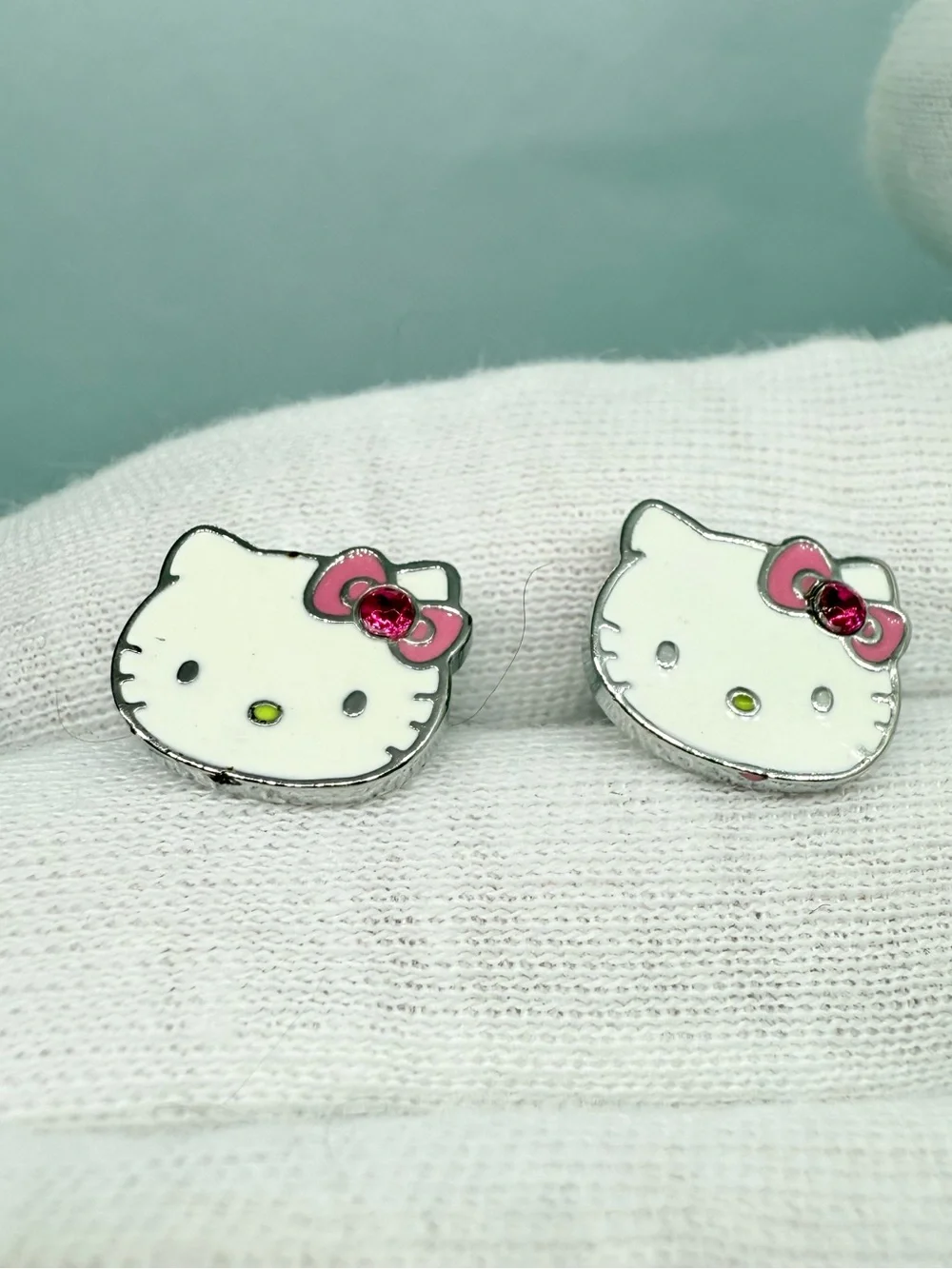 Hello Kitty White Face Pink Bow Kids Stud Earrings!